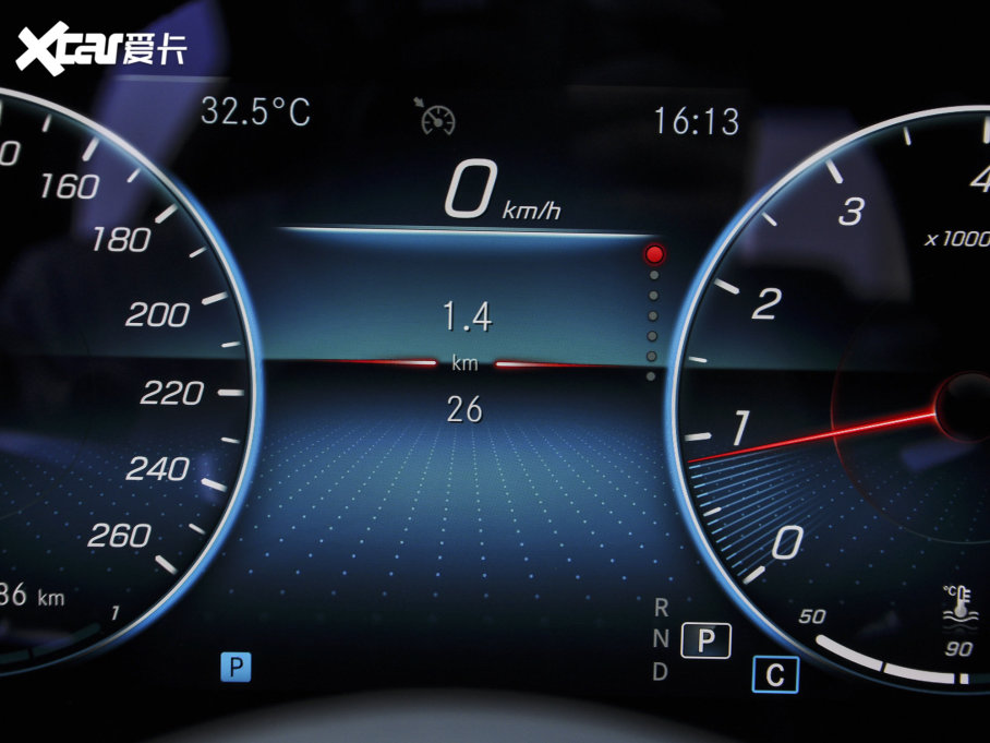 2023YE(j) E 300 L \(yn)(dng)r(sh)