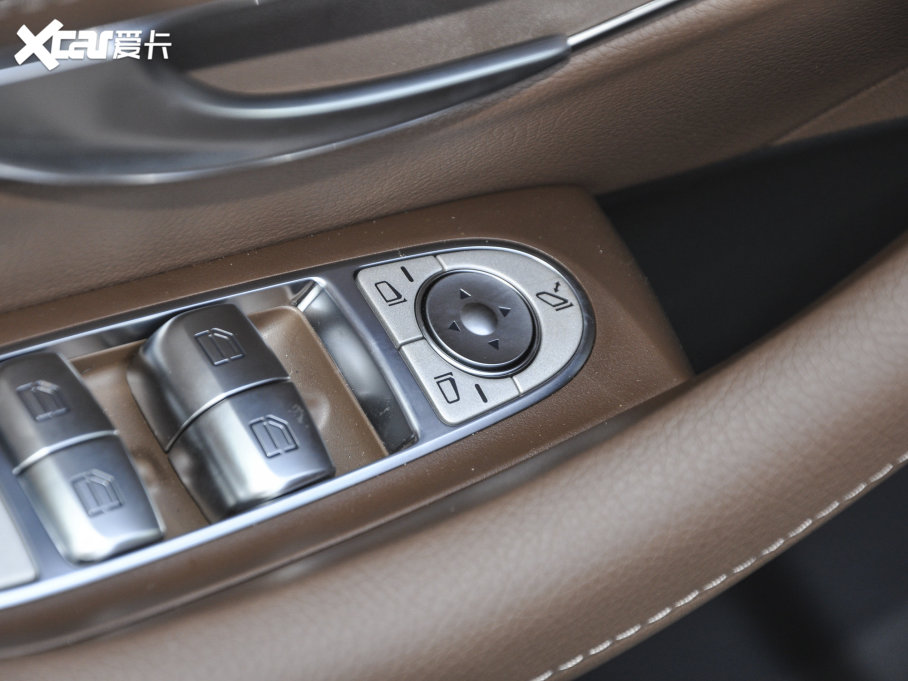 2023YE E 300 L \ӕr