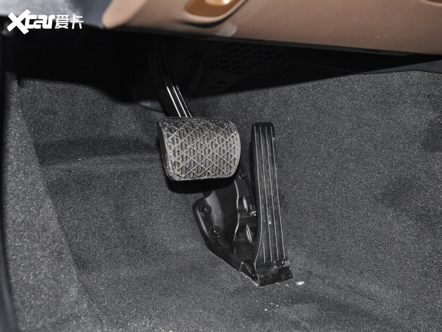 2023YE E 300 L \ӕr