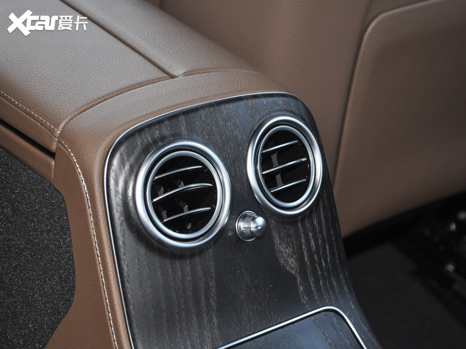 2023YE E 300 L \ӕr