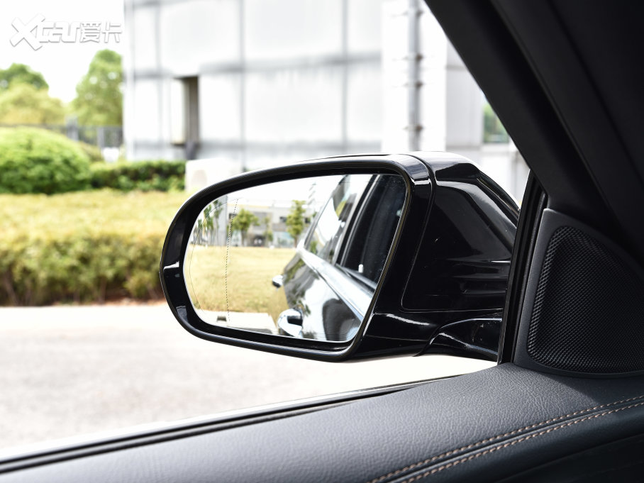 2023��YE��(j��) E 300 L �\(y��n)��(d��ng)���A��