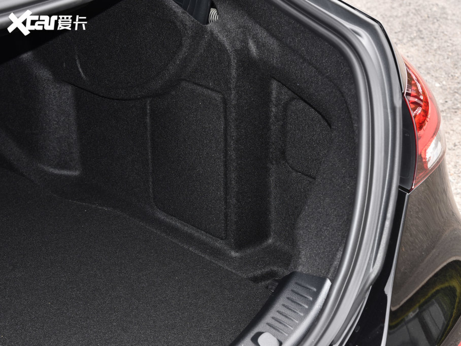 2023YE E 300 L \ӺA