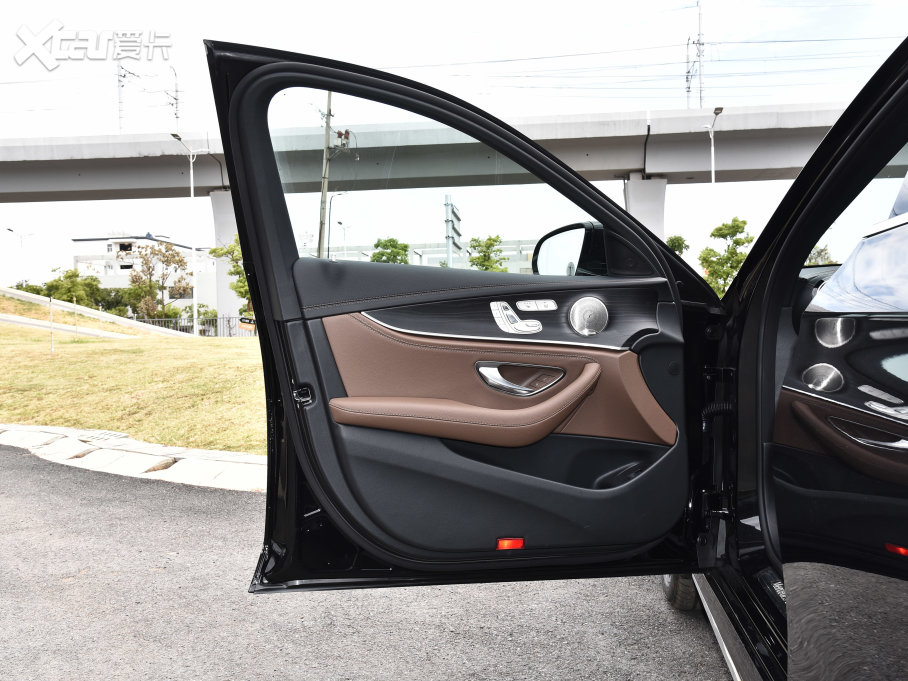 2023YE E 300 L \ӺA