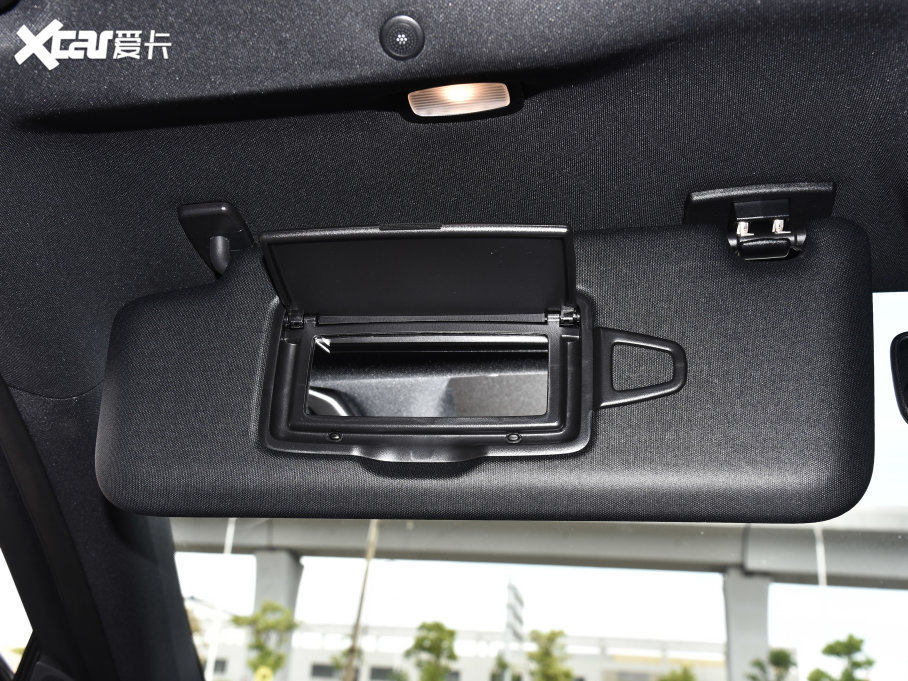 2023YE(j) E 300 L \(yn)(dng)A