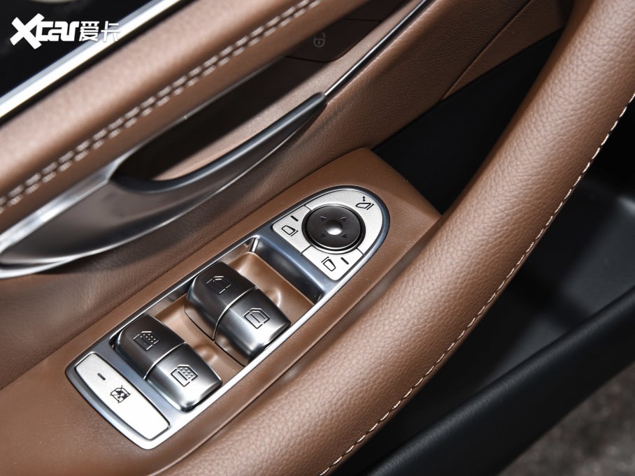 2023YE(j) E 300 L \(yn)(dng)A