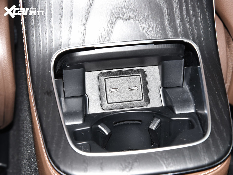 2023YE(j) E 300 L \(yn)(dng)A