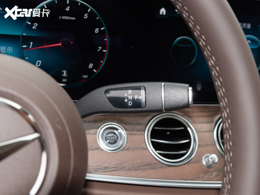 2023��YE�� E 300 L ���A��