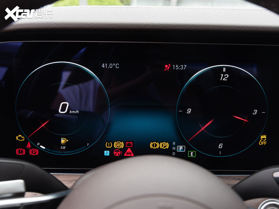 2023��YE��(j��) E 300 L ���A��