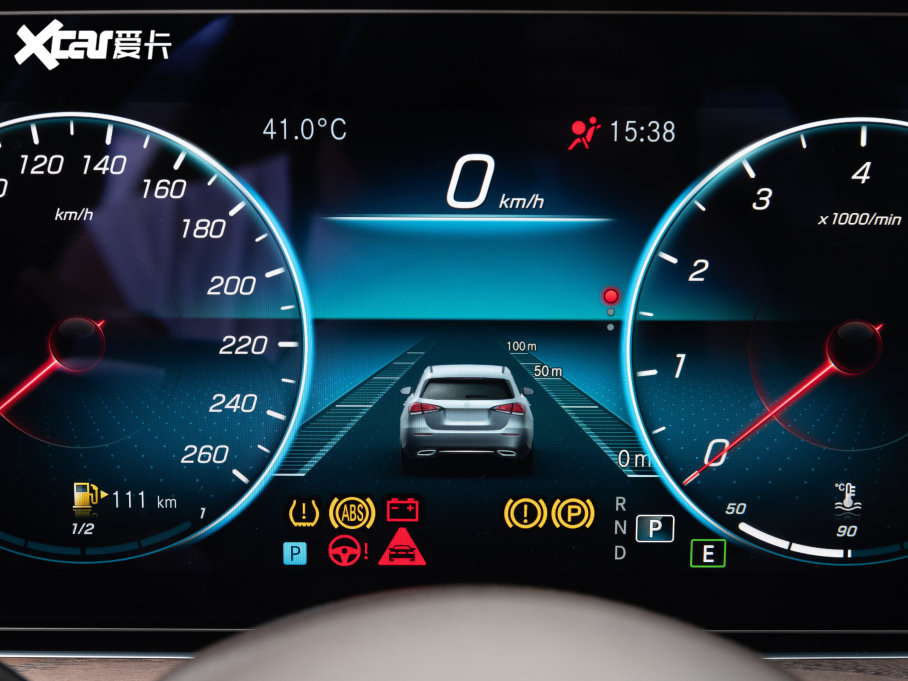 2023��YE�� E 300 L ���A��