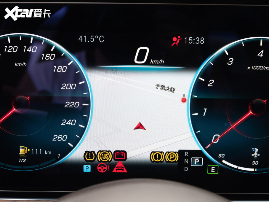 2023��YE�� E 300 L ���A��