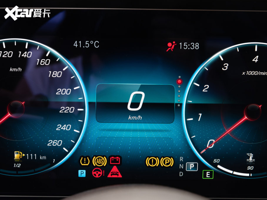 2023��YE�� E 300 L ���A��