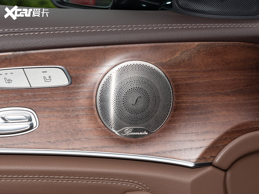 2023��YE�� E 300 L ���A��