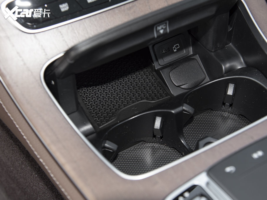 2023YE(j) E 260L 4MATIC