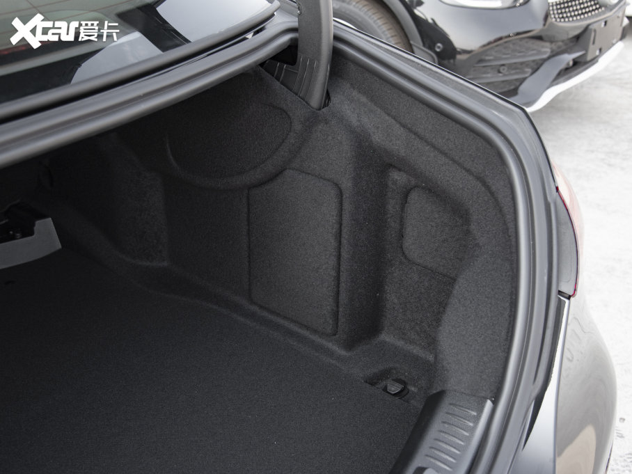 2023YE E 260L 4MATIC