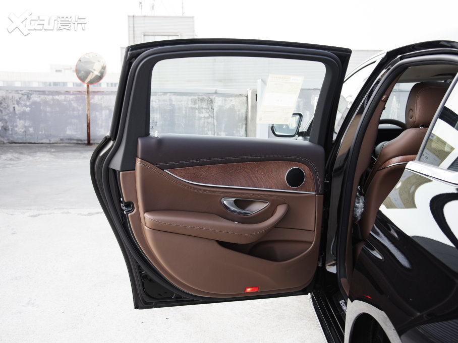 2023YE(j) E 260L 4MATIC