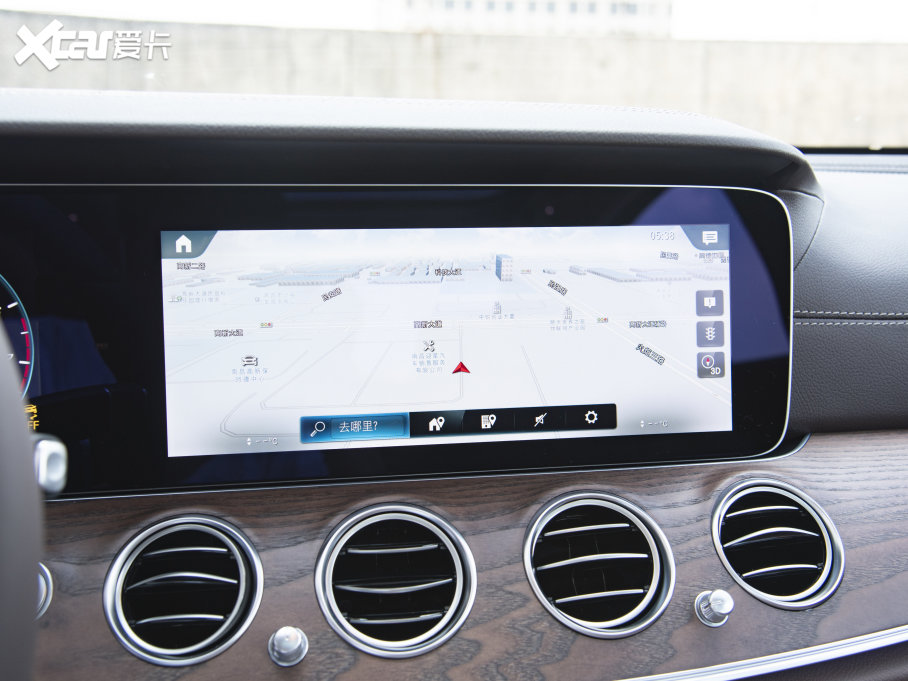 2023��YE�� E 260 L