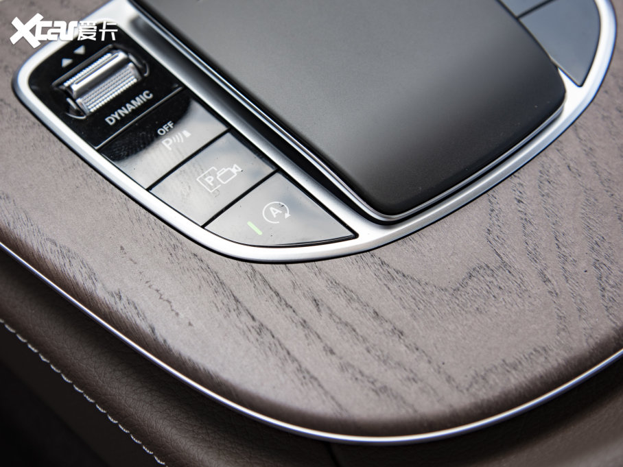 2023��YE�� E 260 L