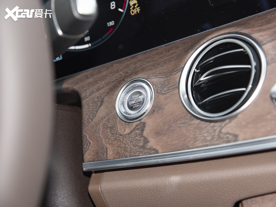 2023��YE�� E 260 L