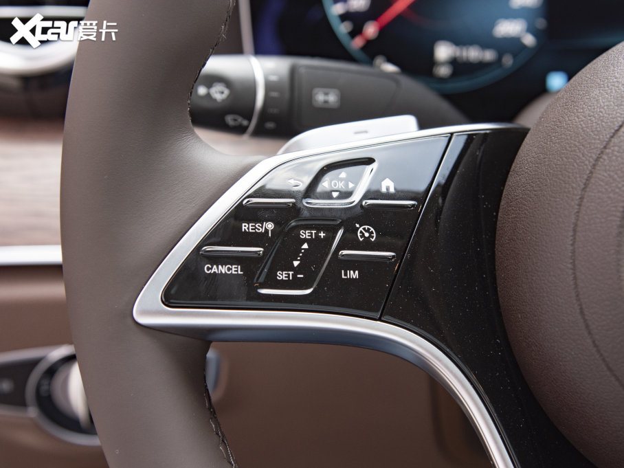 2023��YE�� E 260 L