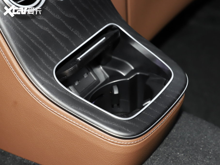 2023YE(j) E 260 L \(yn)(dng)