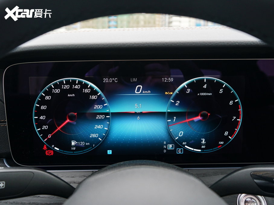 2023��YE�� �Ŀ� E 260 L �\���� 4MATIC