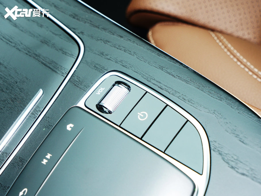 2023��YE�� �Ŀ� E 260 L �\���� 4MATIC