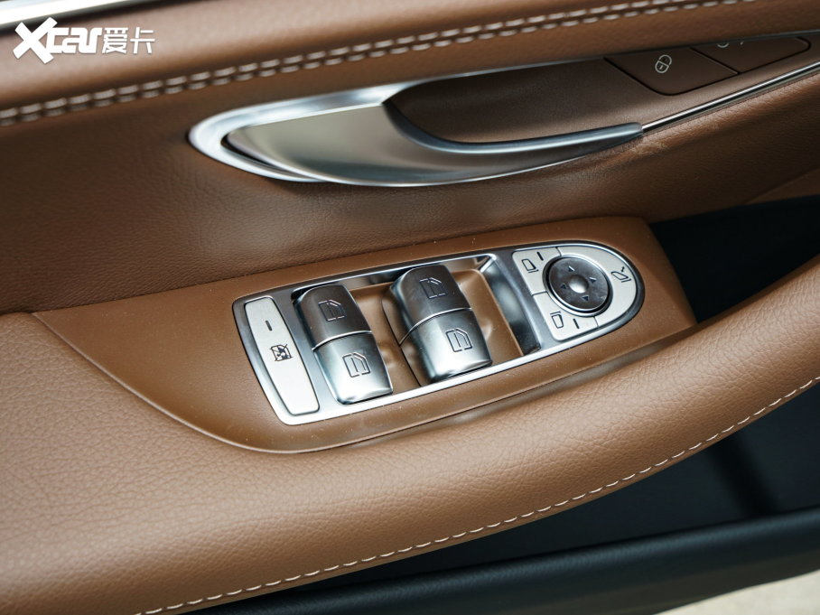 2023��YE�� �Ŀ� E 260 L �\���� 4MATIC