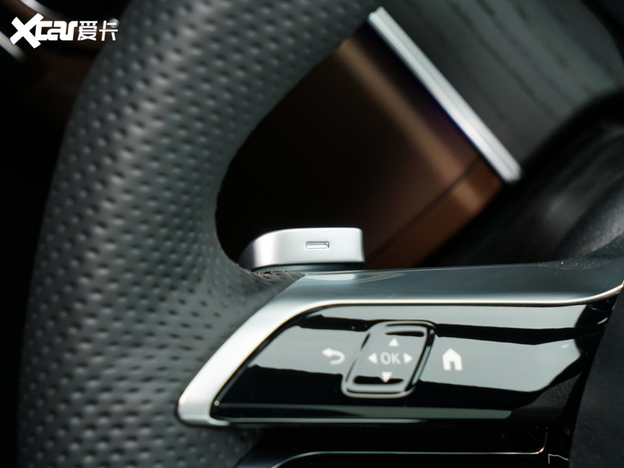 2023��YE�� �Ŀ� E 260 L �\���� 4MATIC