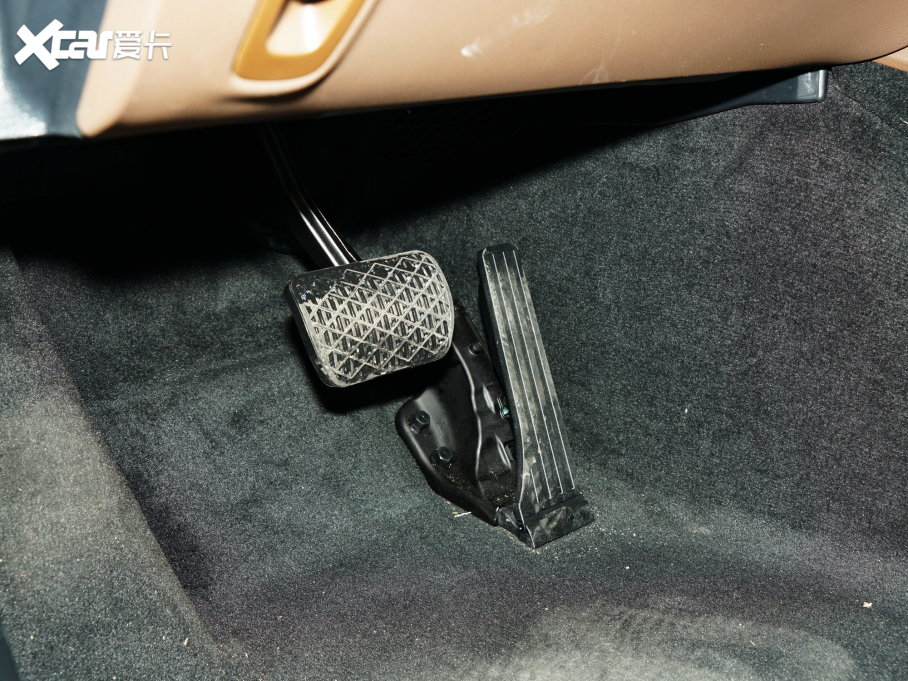 2023YE Ŀ E 260 L \ 4MATIC