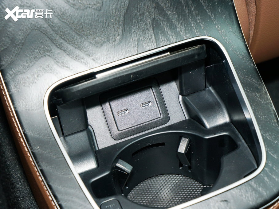 2023YE Ŀ E 260 L \ 4MATIC