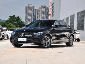 2023款E 300 L 运动时尚型 左前45度