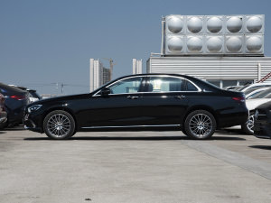 2023E 260L 4MATIC ࣨ