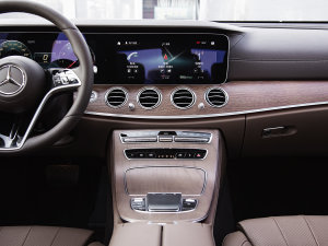 2023E 260L 4MATIC п_