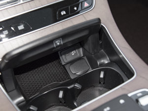 2023E 260L 4MATIC п؅^(q)