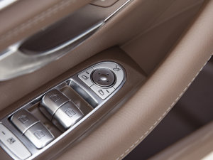 2023E 260L 4MATIC п؅^(q)