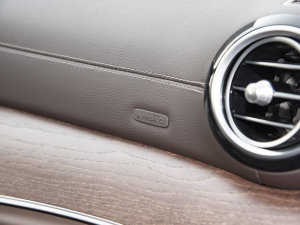 2023E 260L 4MATIC п؅^