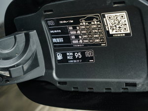 2023Ŀ E 260 L \ 4MATIC ^