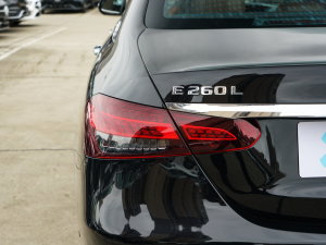 2023Ŀ E 260 L \ 4MATIC ^