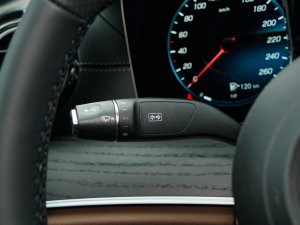 2023Ŀ E 260 L \(yn) 4MATIC п؅^(q)