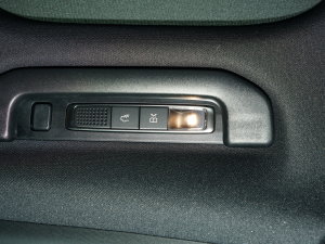 2023Ŀ E 260 L \(yn) 4MATIC п؅^(q)