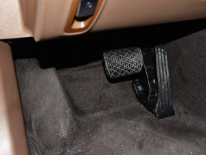 2023E 350 e L ʽτI܇ п؅^(q)