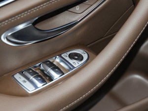 2023E 350 e L ʽτI܇ п؅^(q)