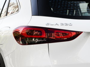 2023款GLA 220 尾灯