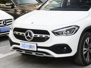2023GLA 220 ^