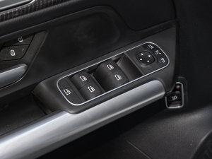 2023GLA 220 п؅^(q)