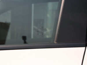 2023GLA 220 4MATIC ^