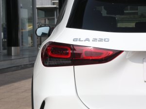 2023GLA 220 4MATIC ^