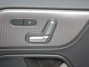 2023款GLA 220 4MATIC 空间座椅