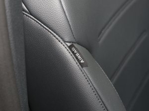 2023款GLA 220 4MATIC 中控区