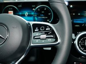 2023GLA 200 п؅^(q)